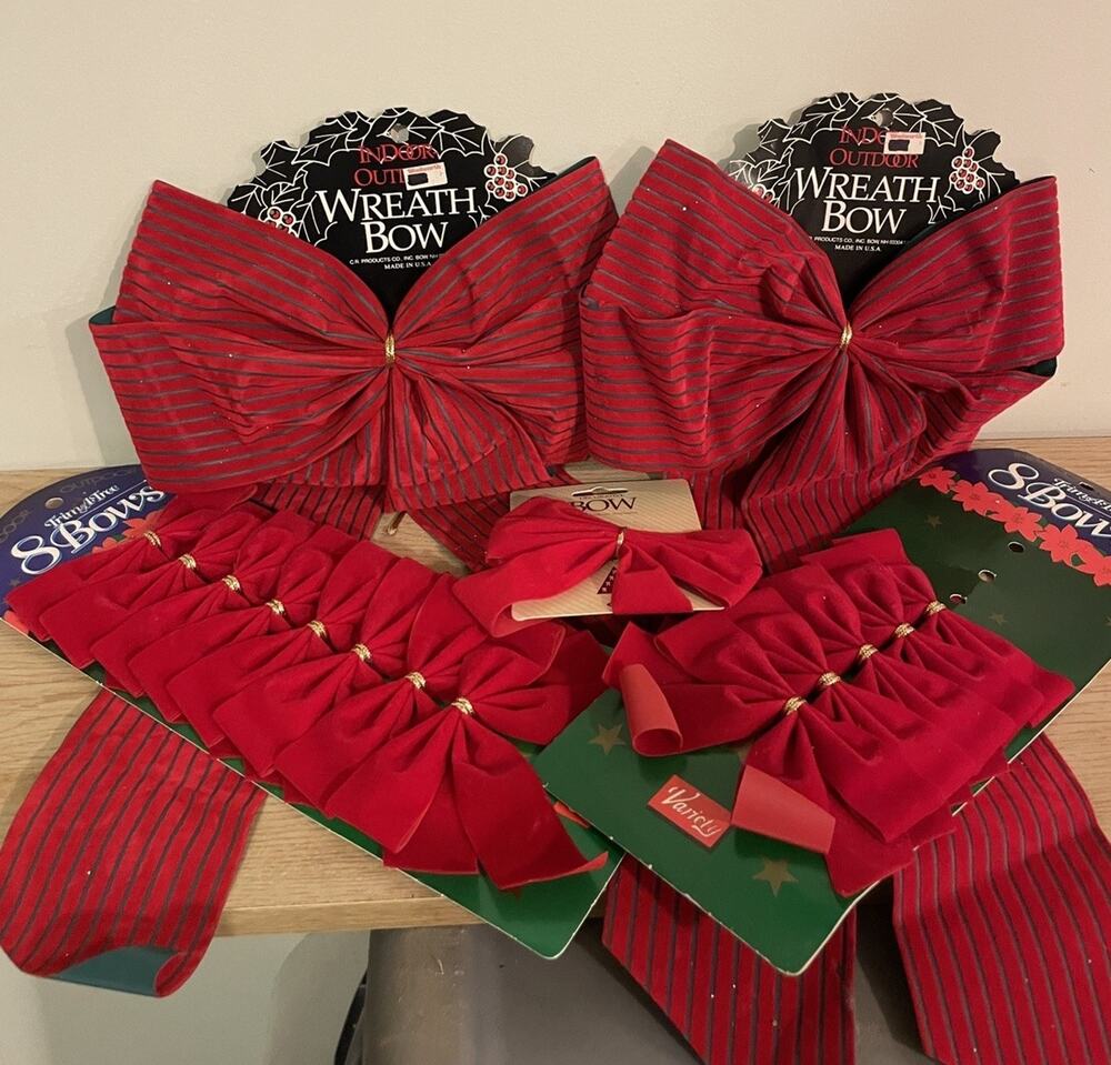 (Lot of 16) VTG Mixed Various Size Christmas Decorative Trim Red Green Bows